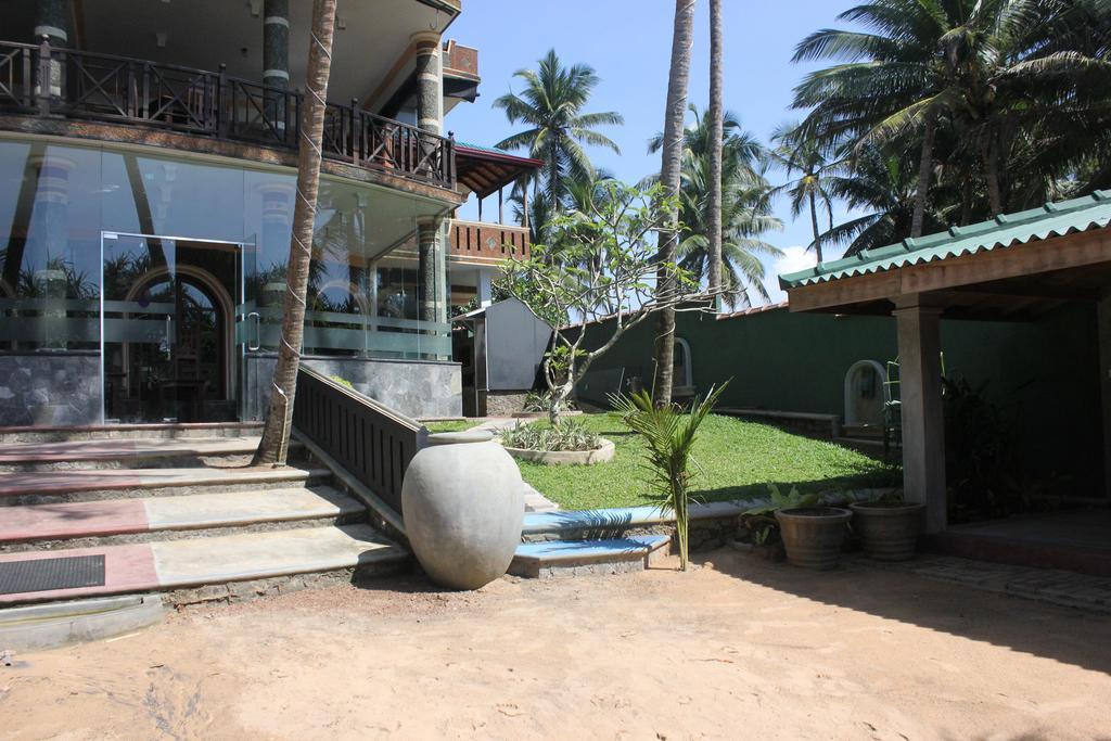 Warahena Beach Hotel Bentota Exterior photo