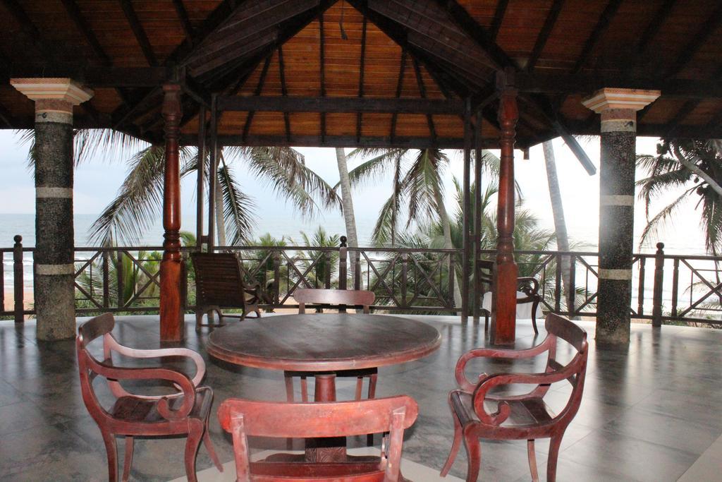 Warahena Beach Hotel Bentota Exterior photo