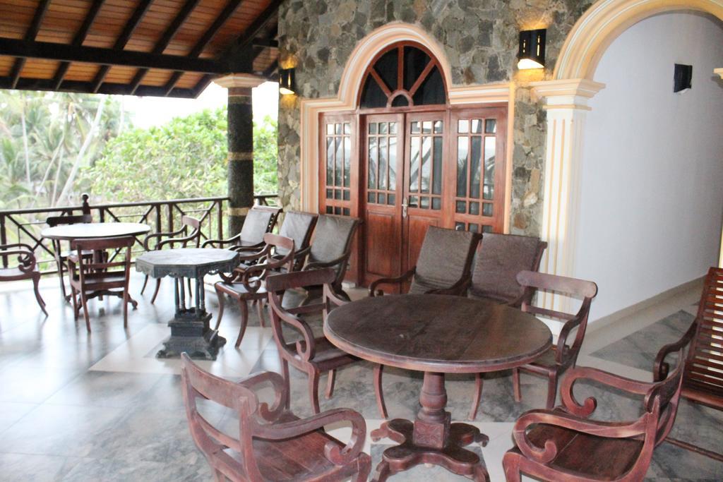 Warahena Beach Hotel Bentota Exterior photo